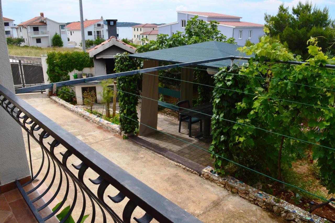Apartments Starshine & Lighthouse 罗戈兹尼察 外观 照片